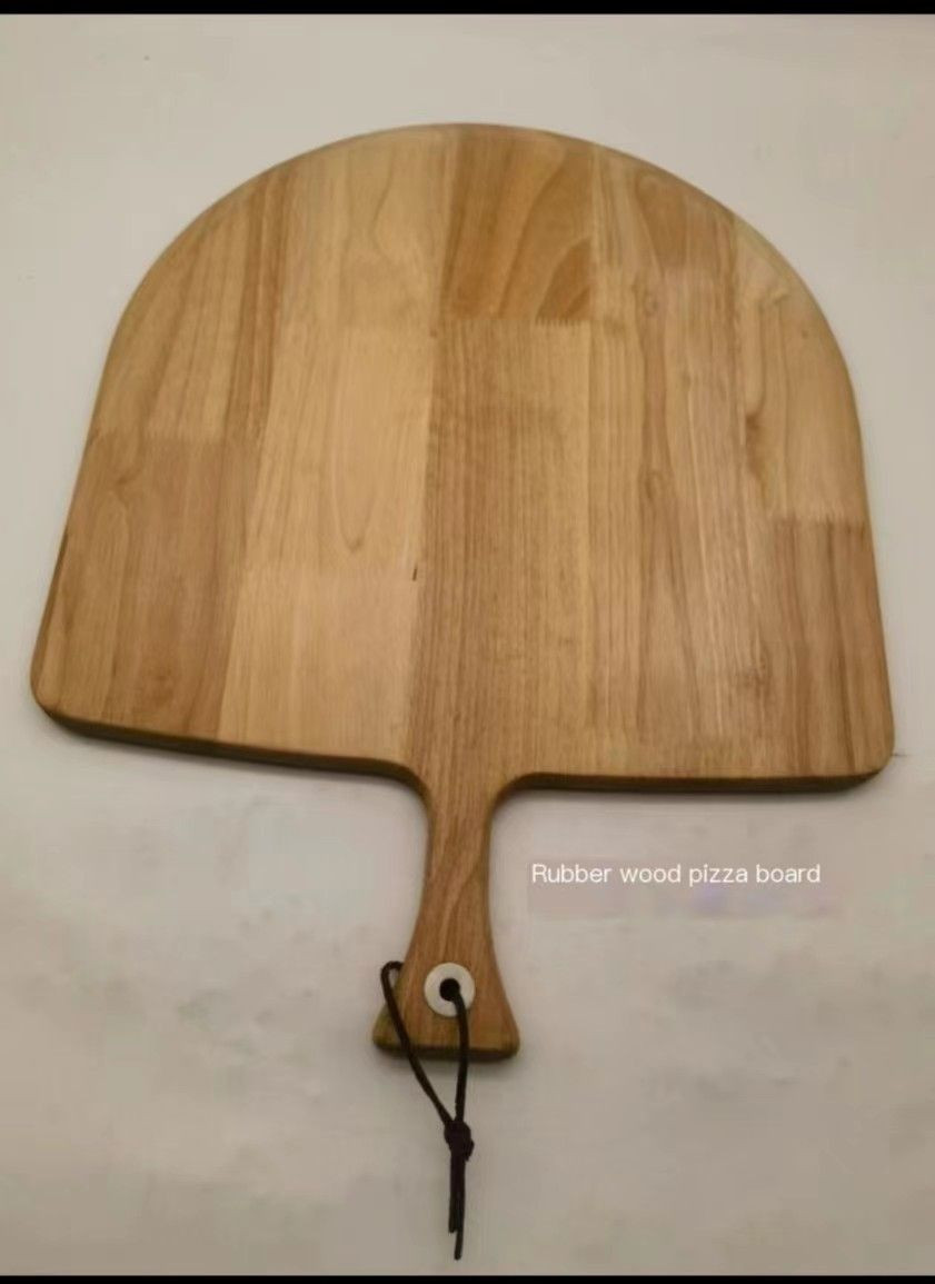 Rubber wood pizza board